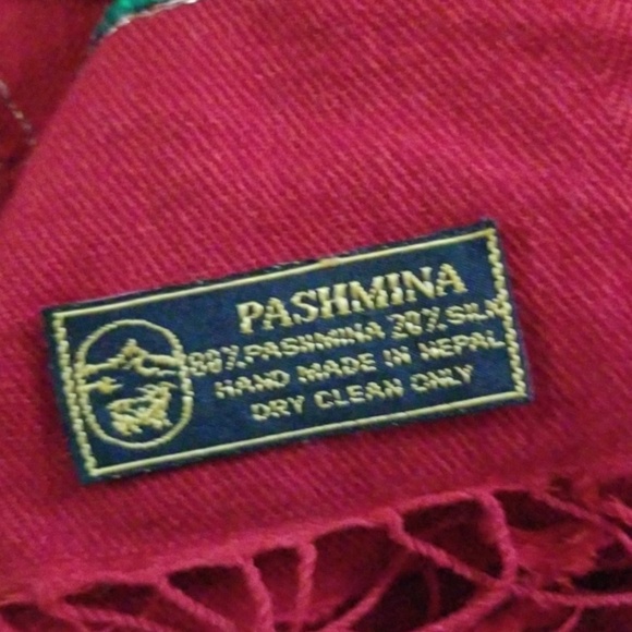 Pashmina hand made shawl - Picture 1 of 3